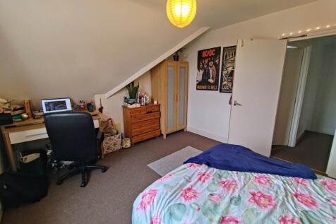 Bedroom 3 (3)