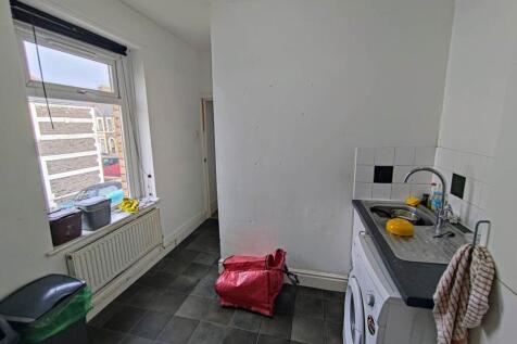 Kitchen (2)