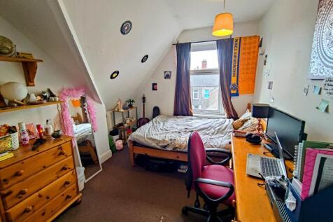 Bedroom 2 (1)