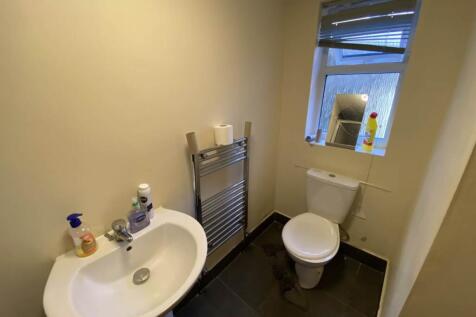 Ground Floor Shower 
