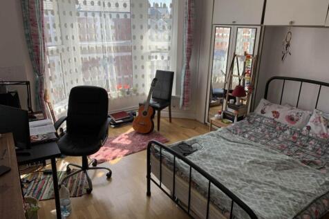 First Floor Front Ri