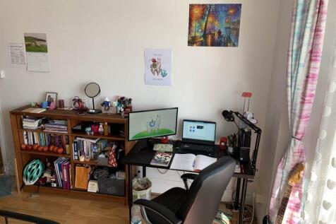 First Floor Front Ri