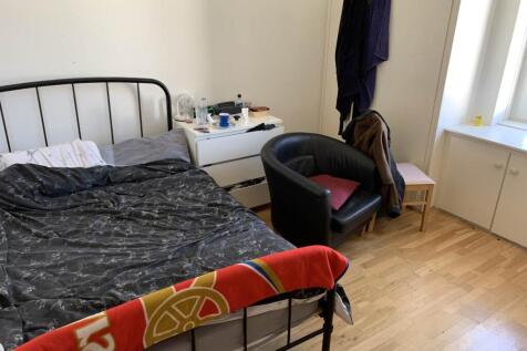 First Floor Rear Bed