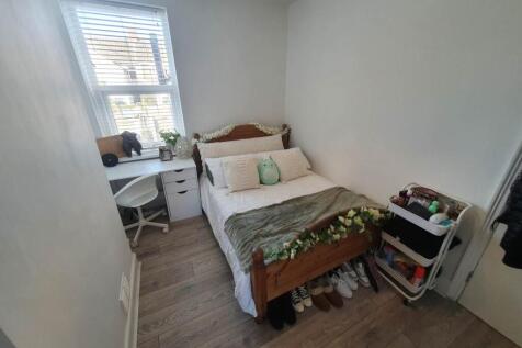 First floor middle b