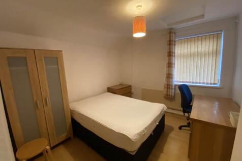 First Floor Rear Bed