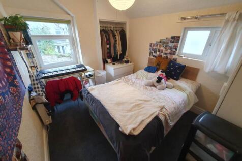 First Floor Rear Bed