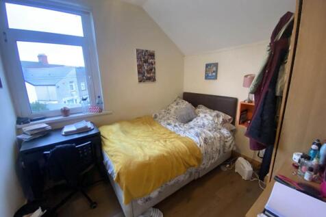 First Floor Rear Bed