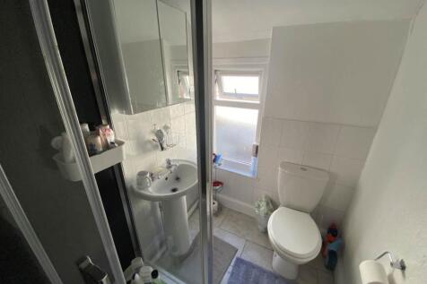 First Floor Shower R