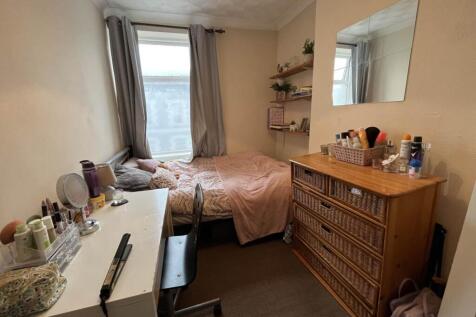 First Floor Front Le