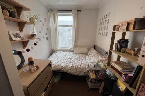 First Floor Front Ri