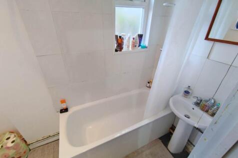 Ground floor bathroo