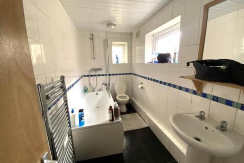 Ground Floor Bathroo