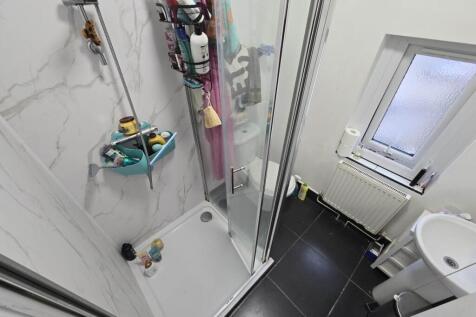 First floor shower r