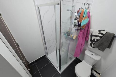 First floor shower r