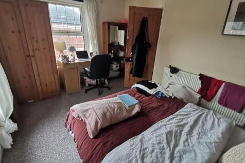 First Floor Front Be