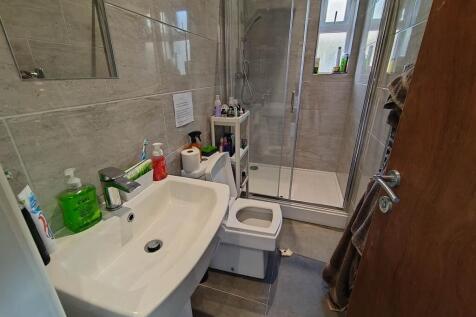 Left ground floor ba