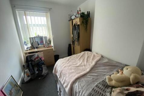 First Floor Front Ri