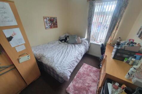 First Floor Front Ri