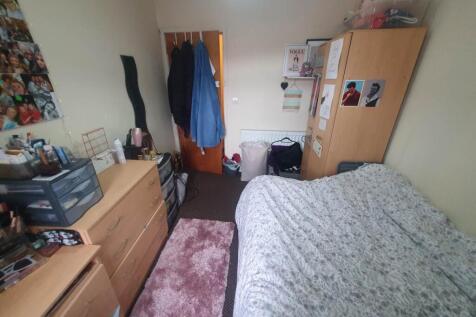 First Floor Front Ri