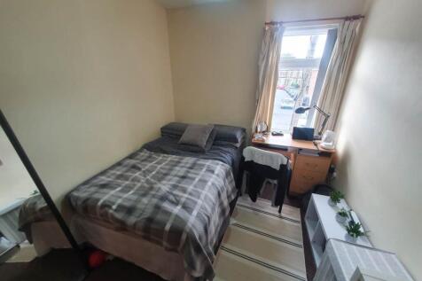 First Floor Front Le