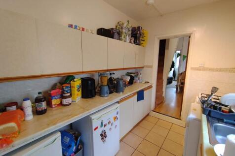 Kitchen (2)