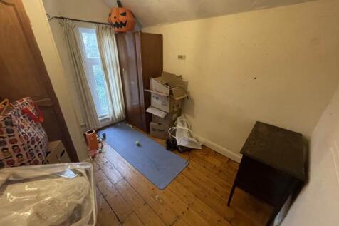 Spare first floor re