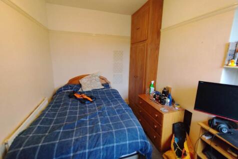 First floor middle b