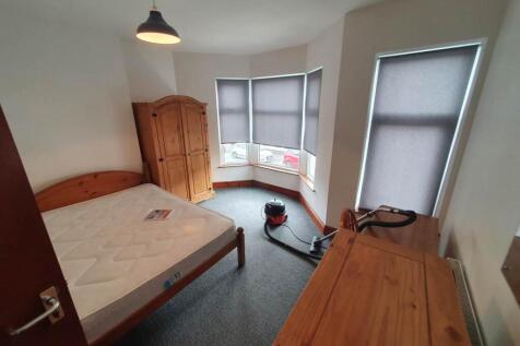 First Floor Front Be