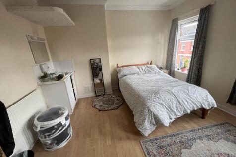 First Floor Front Be