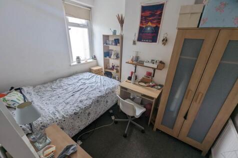 Bedroom 3: First Flo