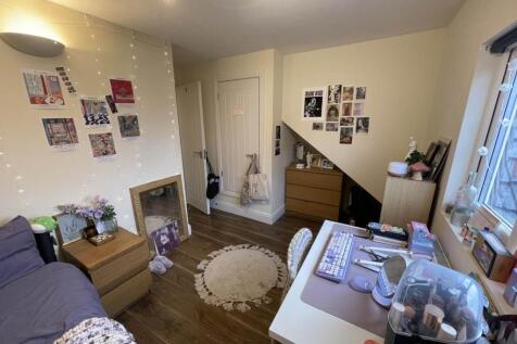 Second Floor Rear Be