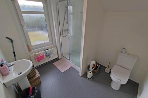 First floor shower r