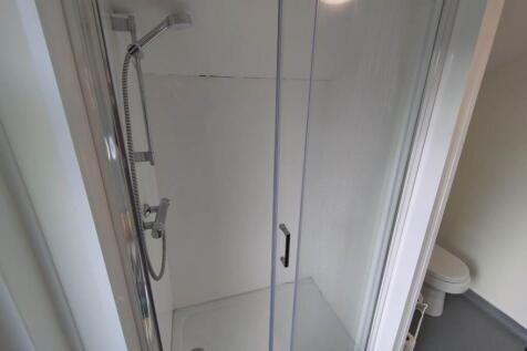 First floor shower r