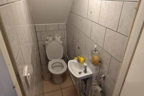 Ground floor WC