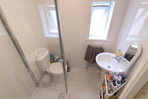 First floor shower r