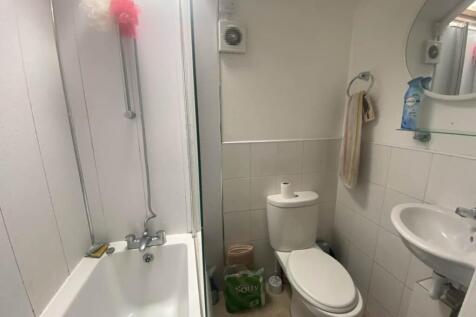 First Floor Shower R