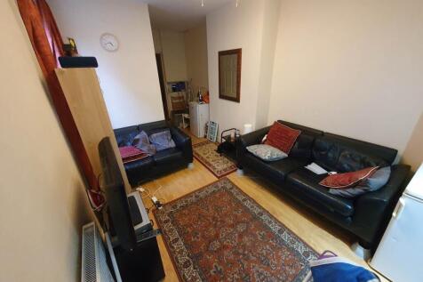Living room (2)