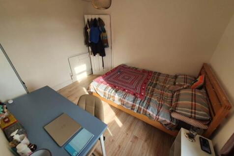 First floor middle b