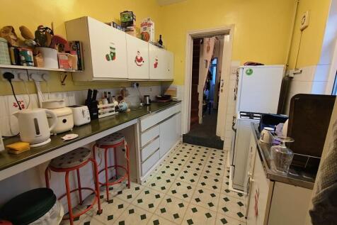 Kitchen Reverse