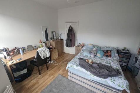 First Floor Front Be