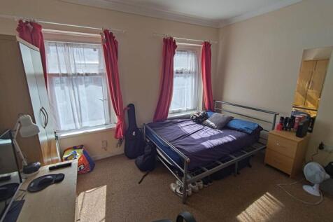 First floor front be