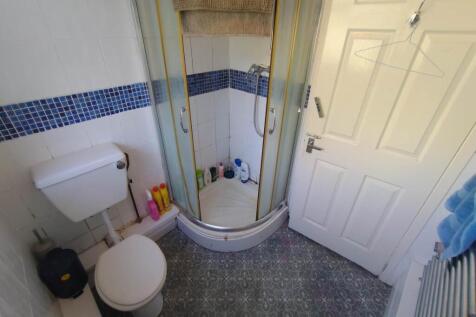 Ground floor bathroo