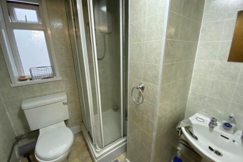 Ground Floor Shower 