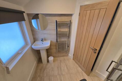 First floor shower r