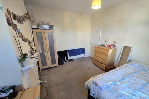 First floor middle b