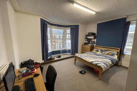 First Floor Front Be