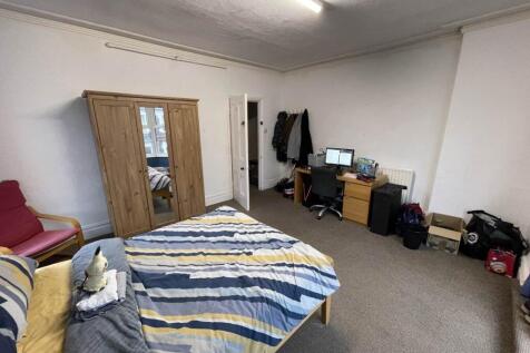 First Floor Front Be