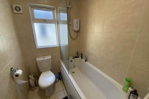 First Floor Bathtoom