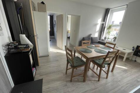 Kitchen Lounge Rever