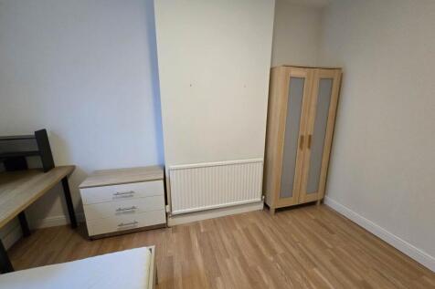 First floor middle b